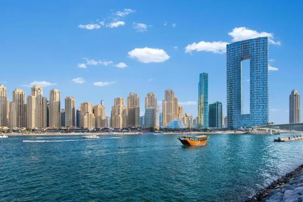 Luxury Apartment With Lake View In The Walk At Jbr!