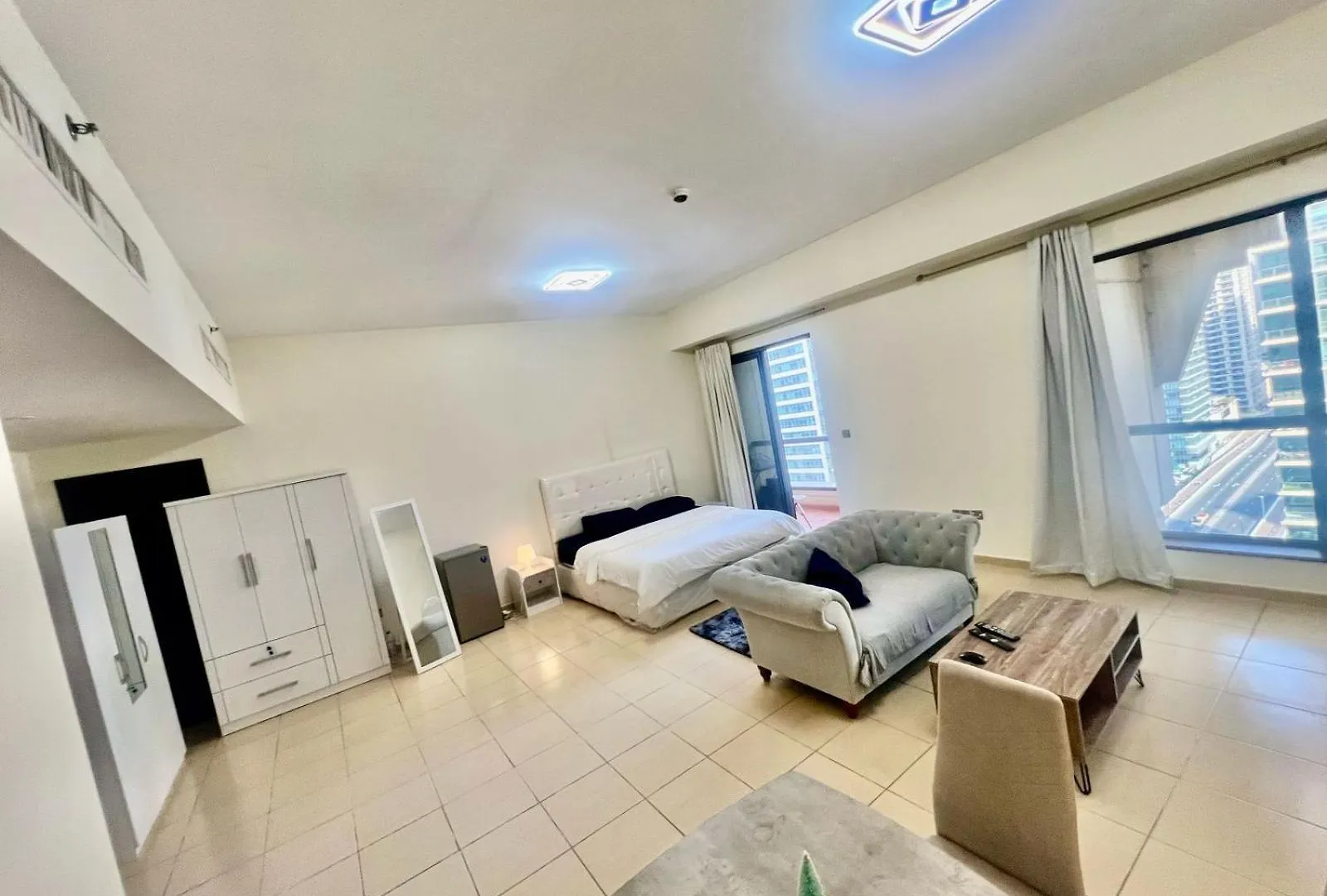 Luxury Apartment With Lake View In The Walk At Jbr! 阿拉伯联合酋长国
